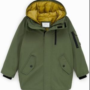 New w/no tag Zara boys parka with detachable jacket.